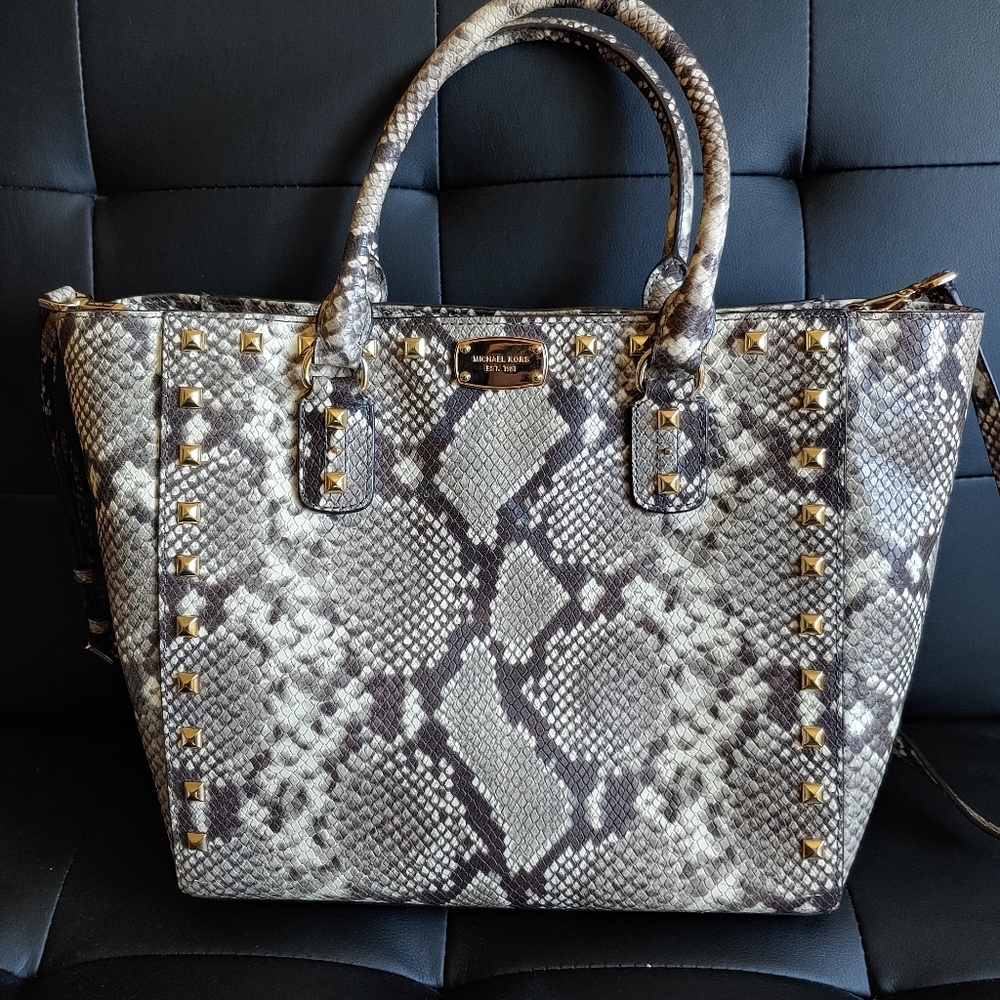 Michael Kors purse